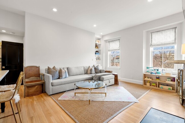 42 W Newton St in Boston, MA - Building Photo - Building Photo