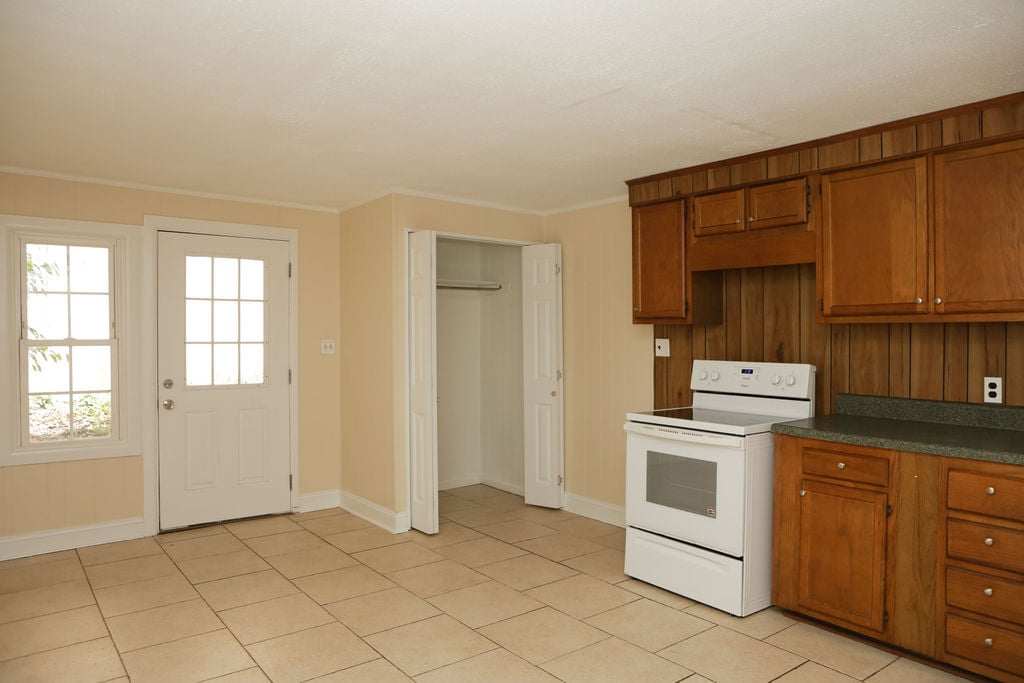 1806 Walker Ave, Unit E in Greensboro, NC - Building Photo