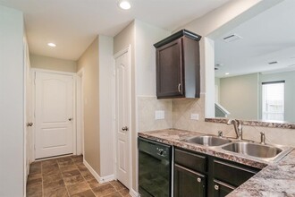 2926 Old Draw Dr in Humble, TX - Building Photo - Building Photo
