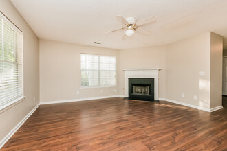 6741 Lake Erie Ln in Fairburn, GA - Building Photo - Building Photo
