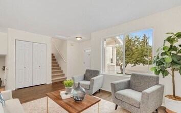 20223 10th Ave SE in Bothell, WA - Building Photo - Building Photo