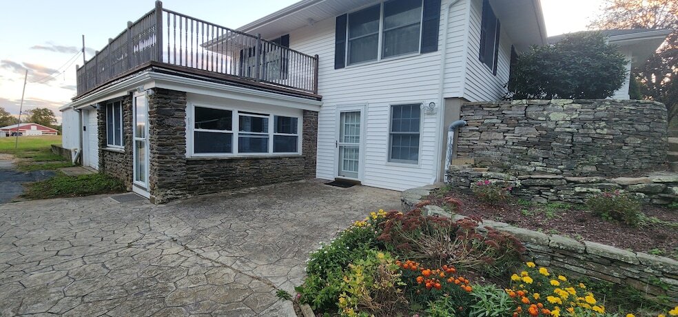 96 Stanavage Rd in Colchester, CT - Building Photo