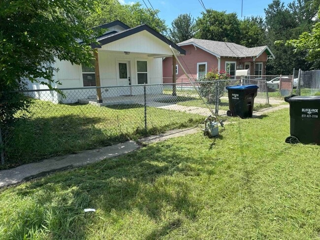 property at 1216 Gibbons St