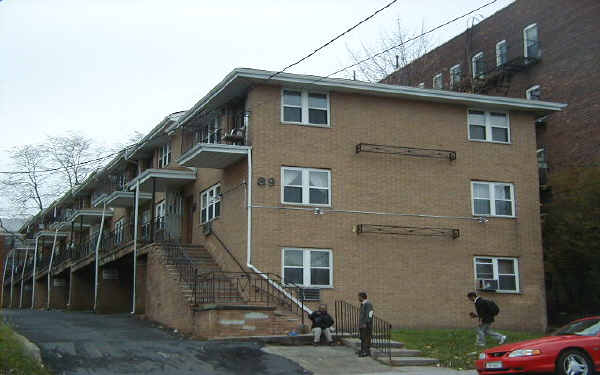 89 Gregory Ave in Passaic, NJ - Building Photo