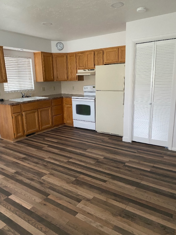 275 Pennsylvania Dr in Harrisville, UT - Foto de edificio - Building Photo