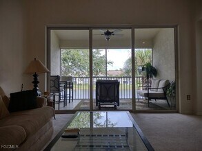 10124 Colonial Country Club Blvd in Ft. Myers, FL - Building Photo - Building Photo