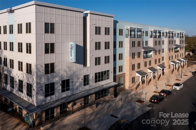 8501 University Executive Park Dr in Charlotte, NC - Building Photo - Building Photo