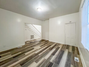 1318 W Washington St in Petersburg, VA - Foto de edificio - Building Photo