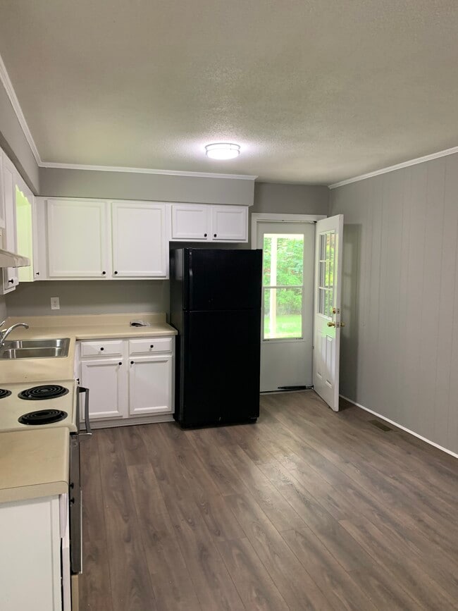 6605 Rex Rd in Holly Springs, NC - Building Photo - Building Photo