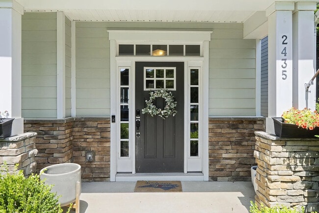 Room in House on Double Oaks Rd in Charlotte, NC - Building Photo - Building Photo