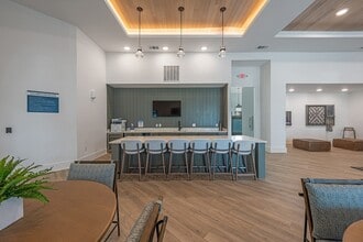 The Kelvin Apartments in Huntsville, AL - Foto de edificio - Building Photo