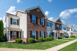 Arbors at Turnberry in Pickerington, OH - Building Photo - Building Photo