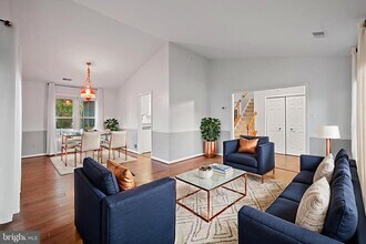 14551 Lock Dr in Centreville, VA - Building Photo - Building Photo