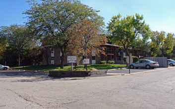 Steeple Hill in Schaumburg, IL - Building Photo - Building Photo