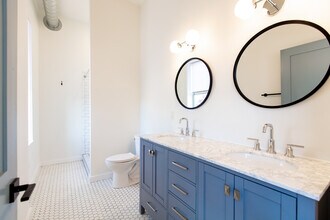 226 45th St, Unit 2 in Pittsburgh, PA - Building Photo - Building Photo