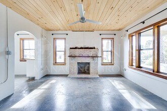 208 N Daytona Ave in Flagler Beach, FL - Building Photo - Building Photo