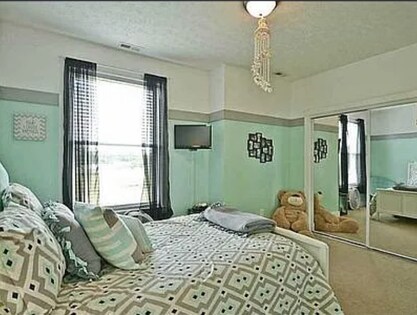 50 Edmonds Cove Rd in Hampton, VA - Building Photo