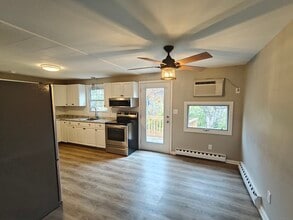 700 High Street Ext in Thomaston, CT - Building Photo - Building Photo