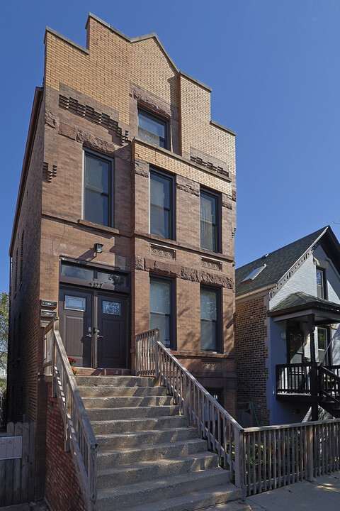 2127 N Winchester Ave in Chicago, IL - Building Photo