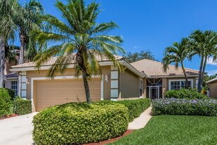 13542 Weyburne Dr in Delray Beach, FL - Building Photo