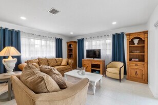 2175 SE 6th St in Pompano Beach, FL - Building Photo