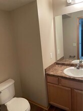 5539 Boston Ct in Johnston, IA - Building Photo - Building Photo