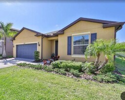 1201 Custer Bayou St in Ruskin, FL - Building Photo