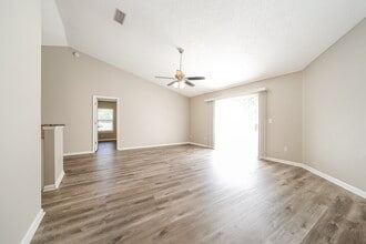 45 Perry Creek Dr in Jacksonville, FL - Building Photo - Building Photo