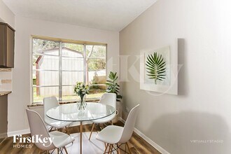 1602 Geraldine Ln in Arlington, TX - Foto de edificio - Building Photo