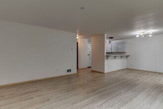 1640 SW Mulberry Pl in Oak Harbor, WA - Building Photo - Building Photo