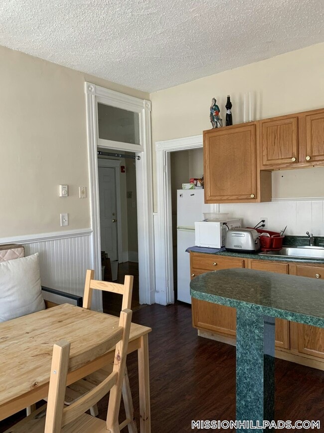 883 Huntington Ave in Boston, MA - Building Photo - Building Photo