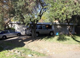 5631 Kenneth Ave in Carmichael, CA - Building Photo