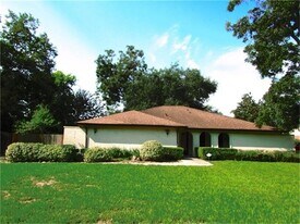 2212 S Belmont Dr in Richmond, TX - Building Photo