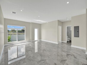 14519 SW 272nd St in Naranja, FL - Building Photo - Building Photo