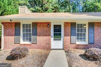 135 Belle Dr in Fayetteville, GA - Building Photo - Building Photo