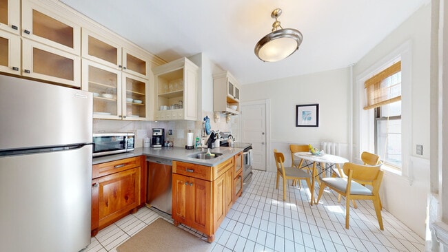 40 Orkney Rd, Unit 3