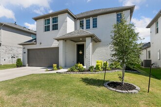 729 Rain Barrel Pl in Celina, TX - Foto de edificio - Building Photo