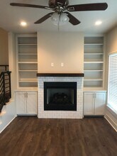 577 W Cato Springs Rd in Fayetteville, AR - Building Photo - Building Photo