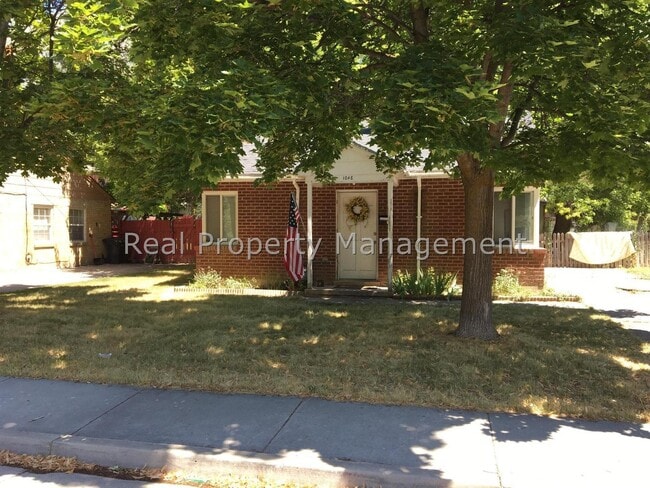 property at 1048 Crescent Dr