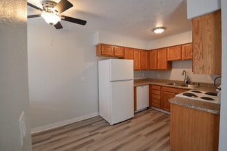 1327 Ortiz Dr SE in Albuquerque, NM - Building Photo - Building Photo