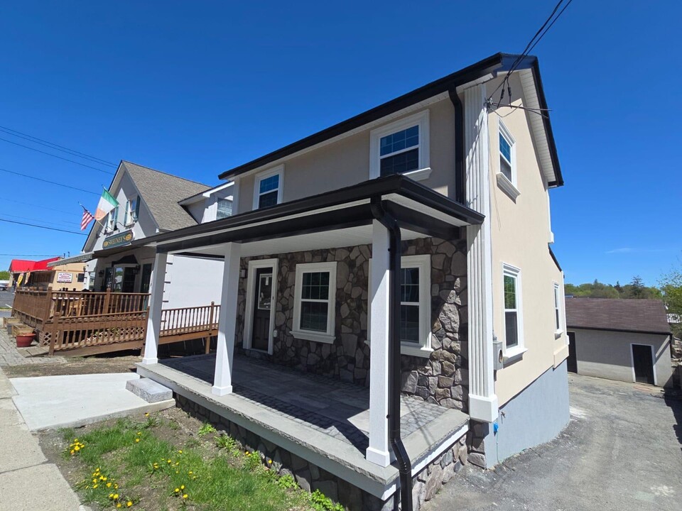 35 Orange Ave in Walden, NY - Building Photo