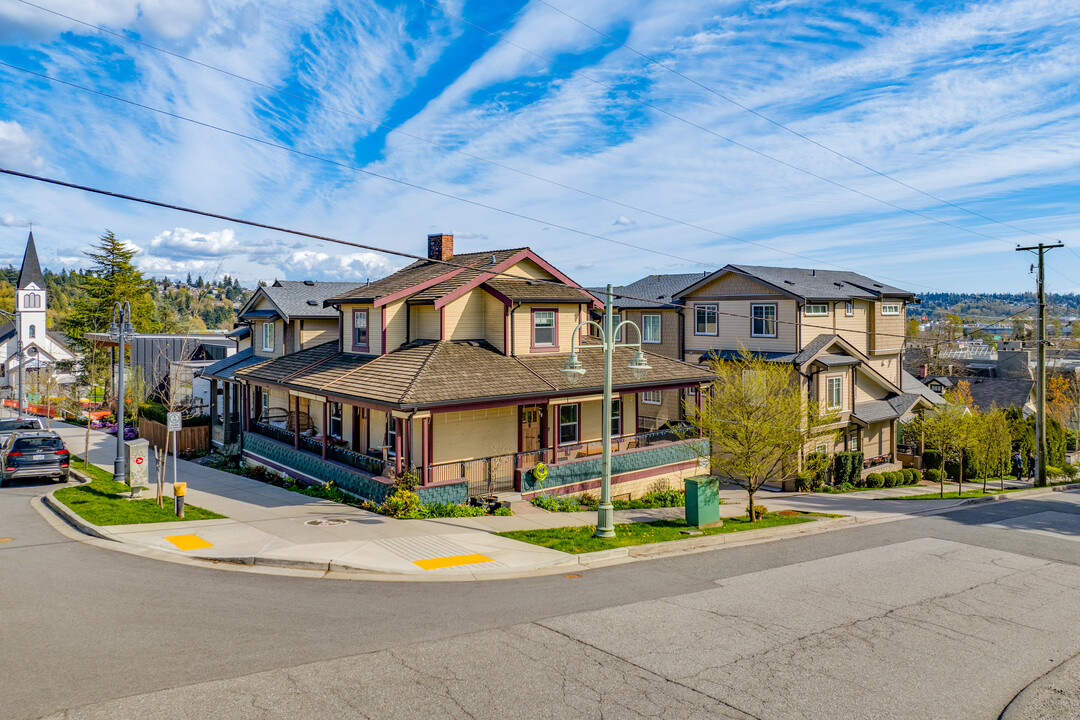 307 Begin St in Coquitlam, BC - Building Photo