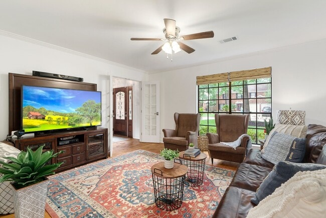 property at 39 Sylvan Forest Dr