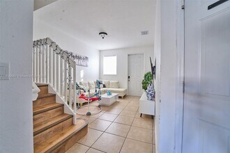691 NE 21st Ave in Homestead, FL - Building Photo - Building Photo