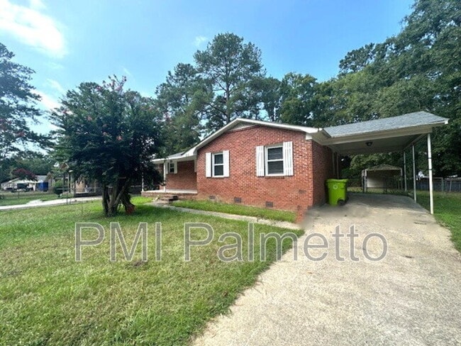 216 Saddlefield Rd in Columbia, SC - Foto de edificio - Building Photo