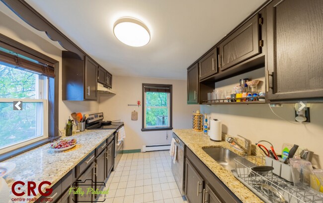 11 Beecher Ter, Unit 2 in Newton, MA - Foto de edificio - Building Photo