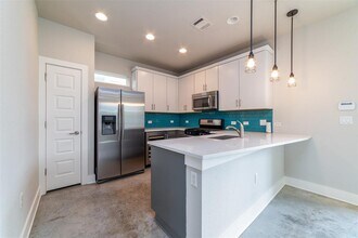 1904 Cleese Dr in Austin, TX - Building Photo - Building Photo