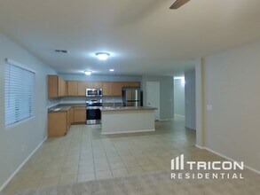 3620 S 71st Dr in Phoenix, AZ - Building Photo - Building Photo