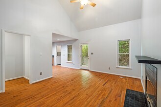 1502 Hollywood St in Durham, NC - Foto de edificio - Building Photo