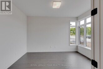 405 Point Grey Ter in Ottawa, ON - Building Photo - Building Photo